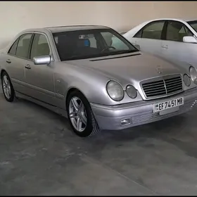 Mercedes-Benz E500 1996