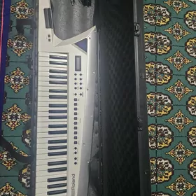 Roland AX-Edge Keytar