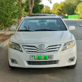 Toyota Camry 2011