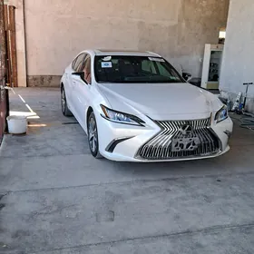 Lexus ES 350 2021