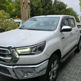 Toyota Hilux 2025