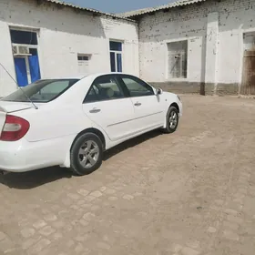 Toyota Camry 2004
