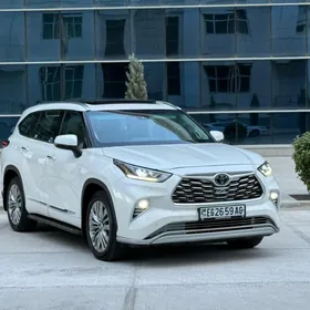 Toyota Highlander 2020