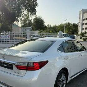 Lexus ES 350 2016