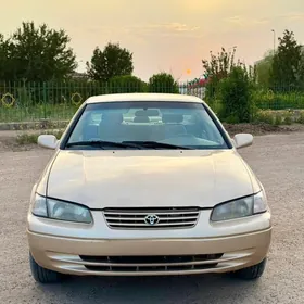 Toyota Camry 1999