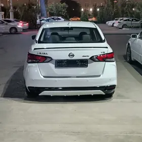 Nissan Versa 2021