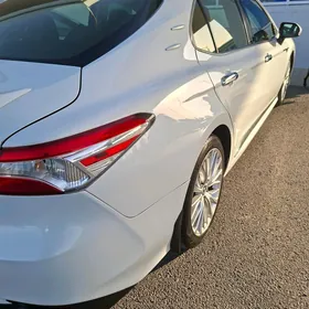 Toyota Camry 2017