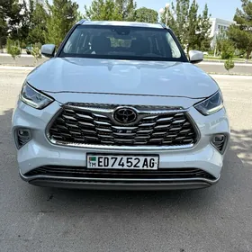 Toyota Highlander 2022