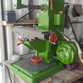 Frezer stanok Фрезерный станок