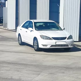 Toyota Camry 2004