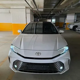 Toyota Camry 2024