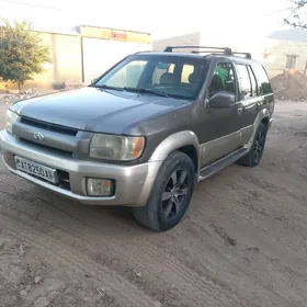 Infiniti QX4 2002