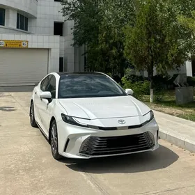 Toyota Camry 2024
