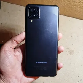 Samsung A12