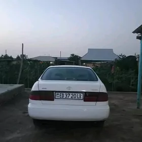 Toyota Corona 1996