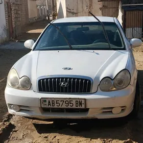 Hyundai Sonata 2001