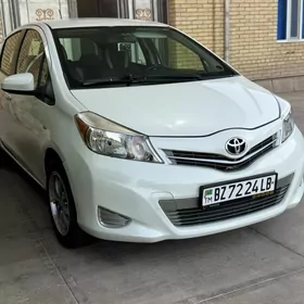 Toyota Yaris 2012
