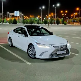 Lexus ES 350 2019