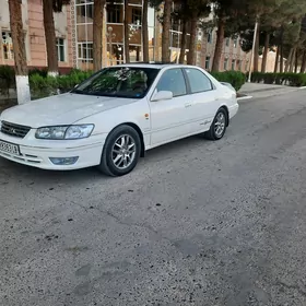 Toyota Camry 2000