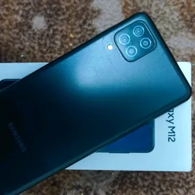 samsung M 12