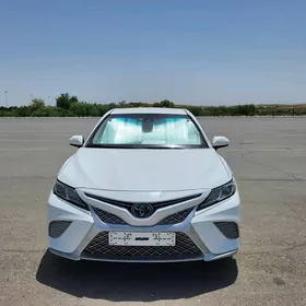 Toyota Camry 2020