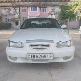 Hyundai Sonata 1996