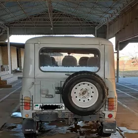 UAZ 469 2000