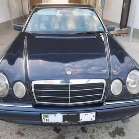 Mercedes-Benz E320 1996