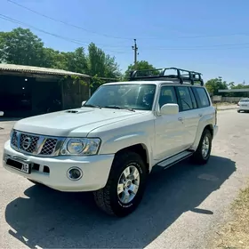 Nissan Patrol 2010