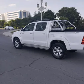 Toyota Hilux 2011