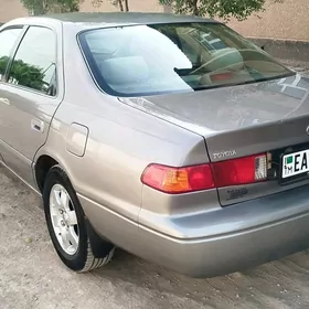 Toyota Camry 2001