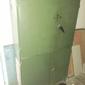 tokarny şkaf