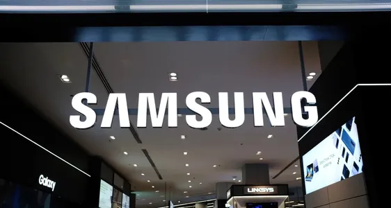 Samsung iki ýylyň dowamynda ilkinji gezek girdejisiniň 56%peselmegine garaşýar