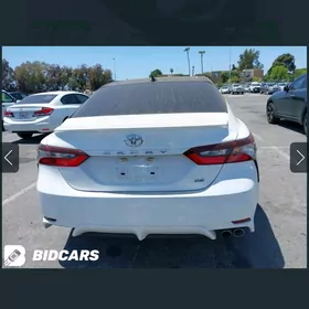 Toyota Camry 2021