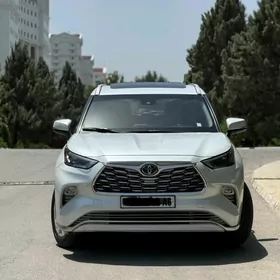 Toyota Highlander 2022