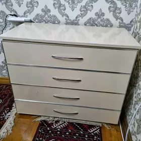 комод