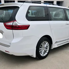 Toyota Sienna 2016