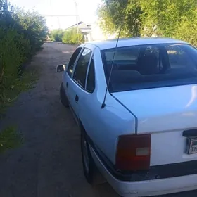 Opel Vectra 1991
