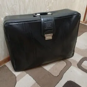 Чемодан