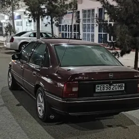 Opel Vectra 1989