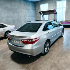 Toyota Camry 2015