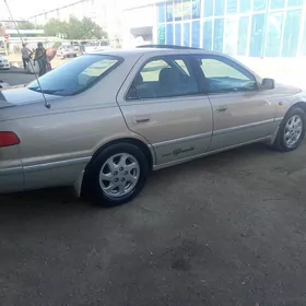 Toyota Camry 2001