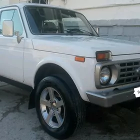 Lada Niva 2008