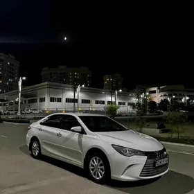 Toyota Camry 2017
