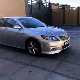 Toyota Camry 2011