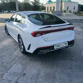 Kia K5 2022