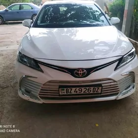 Toyota Camry 2020