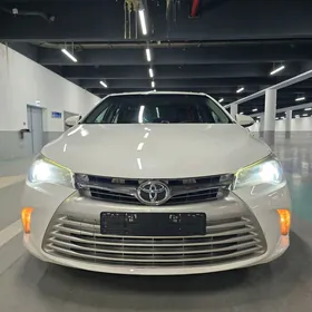 Toyota Camry 2015