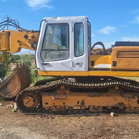 Caterpillar Excavator 2001