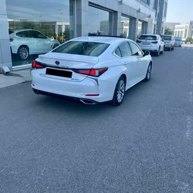 Lexus ES 350 2019